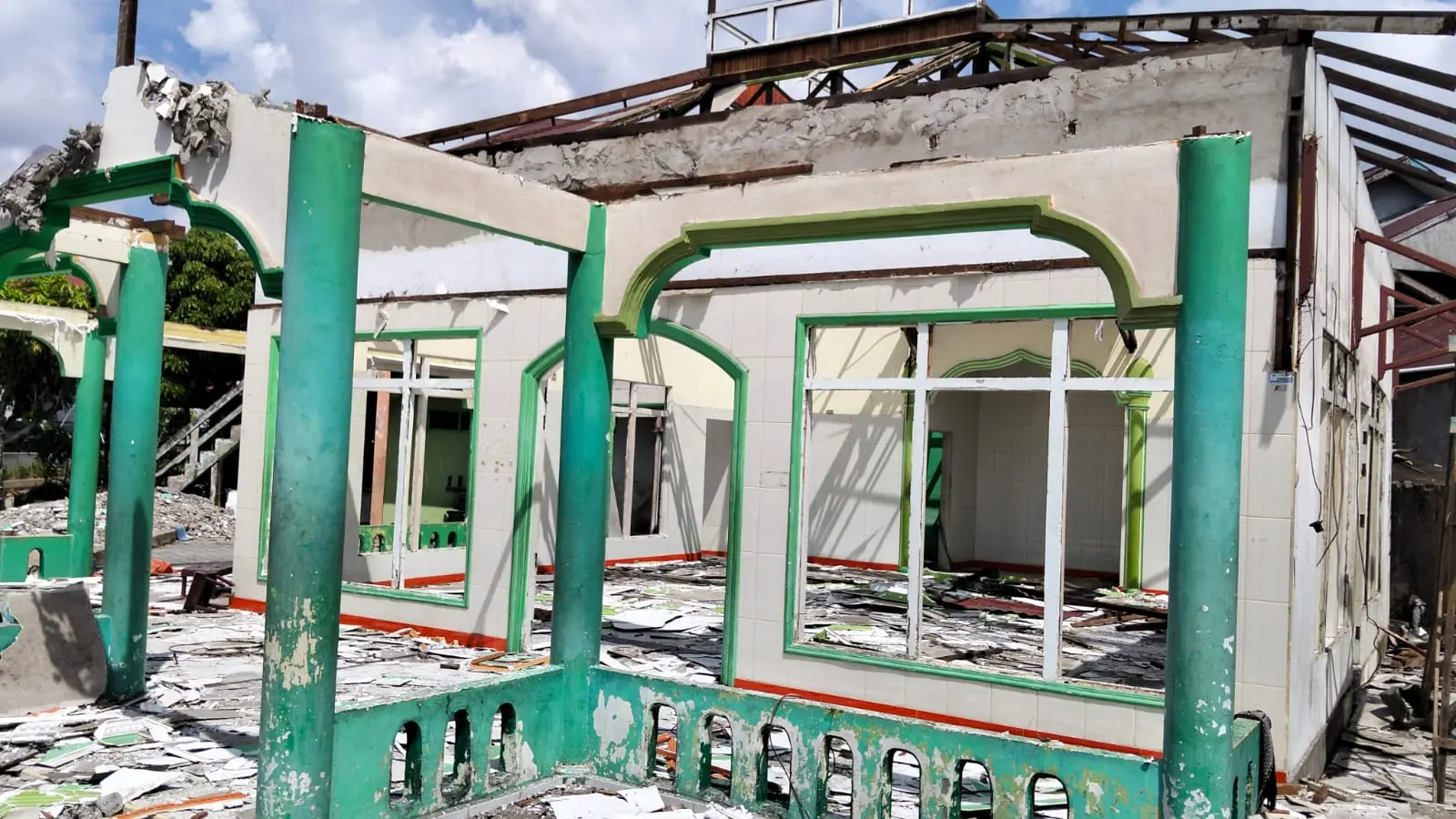 Proses Pembongkaran Surau Baitusshalhin