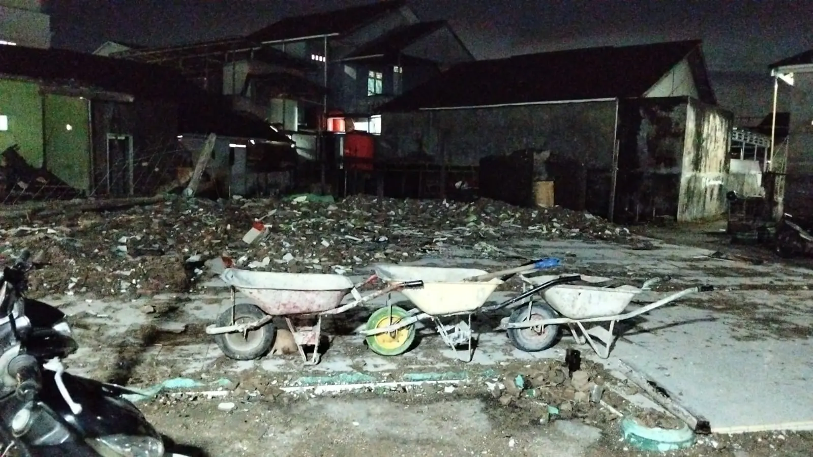 Proses Pembongkaran Surau Baitusshalhin